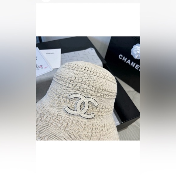Chanel bucket hat - Picture 1 of 4